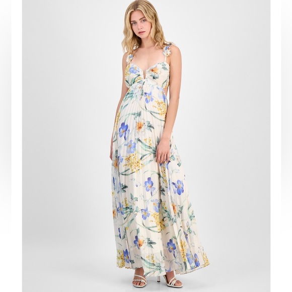 strapless open back dress Emese Floral Pleated Maxi Dress main image 0